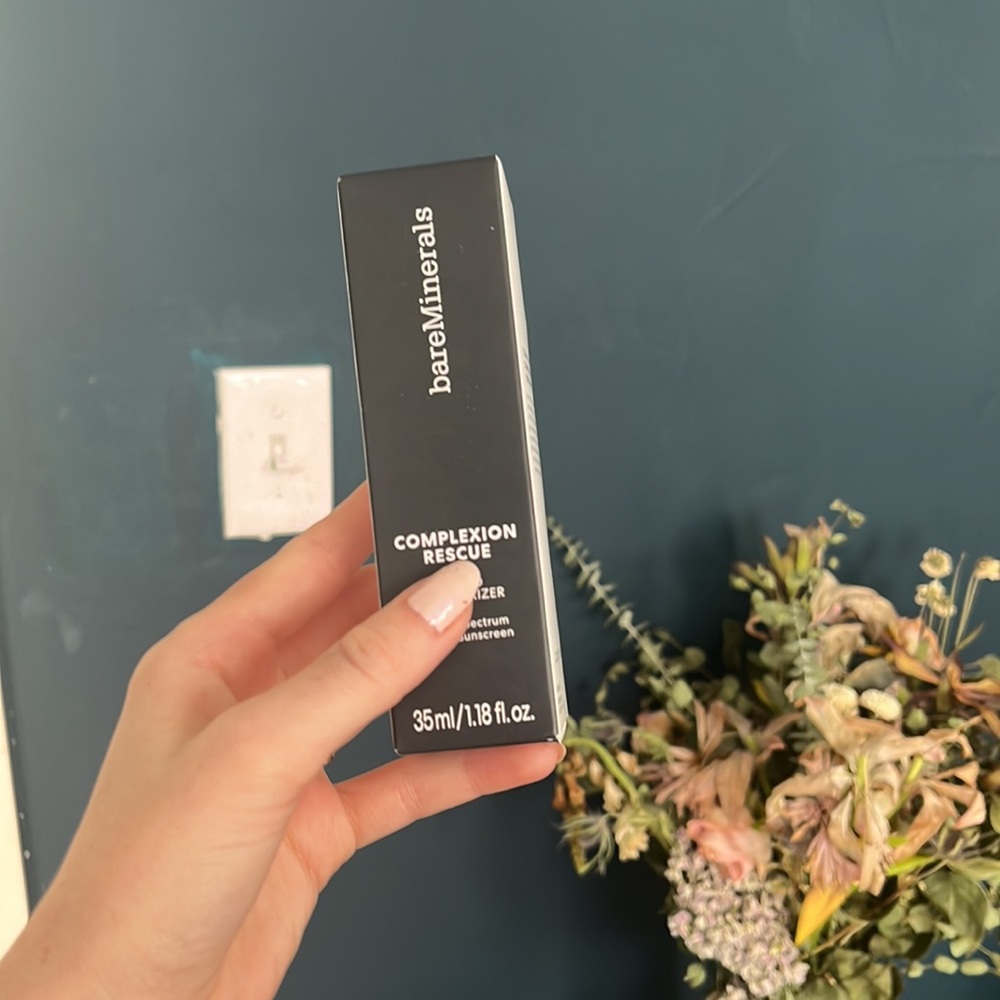 Bareminerals complexion rescue moisturizer Cashew 3.5